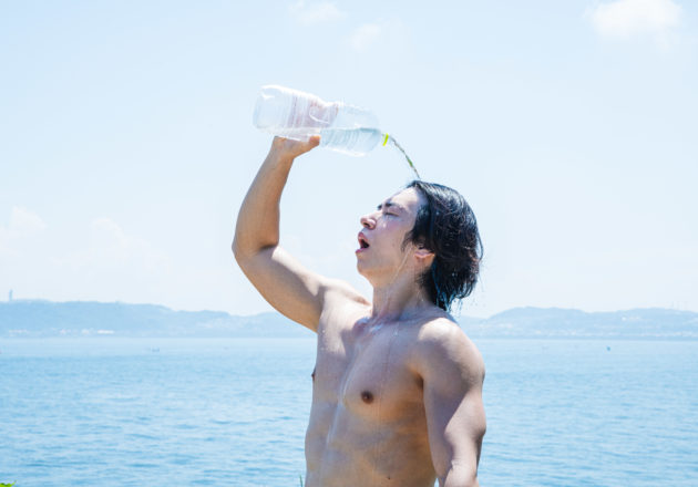 水と海、そしてマッチョ２/@著作権フリー 画像 筋肉