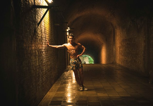ダンジョンにマッチョを求めるのは間違っているだろうか3/reference photo for drawing muscle at forest /dungeon@モデル　筋肉