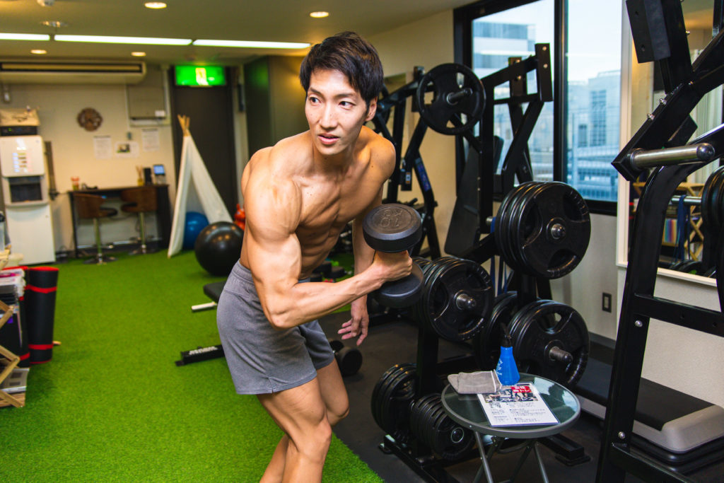 あれ？ダンベルどこやったっけ？/reference photo for drawing muscle/workout at gym@ジム　福岡　天神