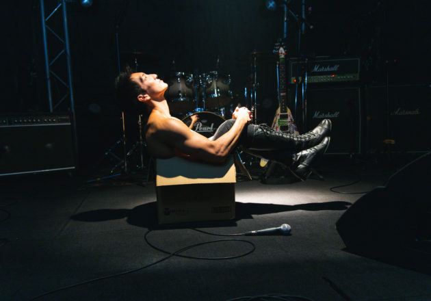 ライブハウスに捨てマッチョ/reference photo for drawing muscle /live music club/box macho@写真　マッチョ