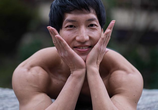 秋に恋するマッチョ/reference stock photo muscle in autumn colors@モデル　筋肉