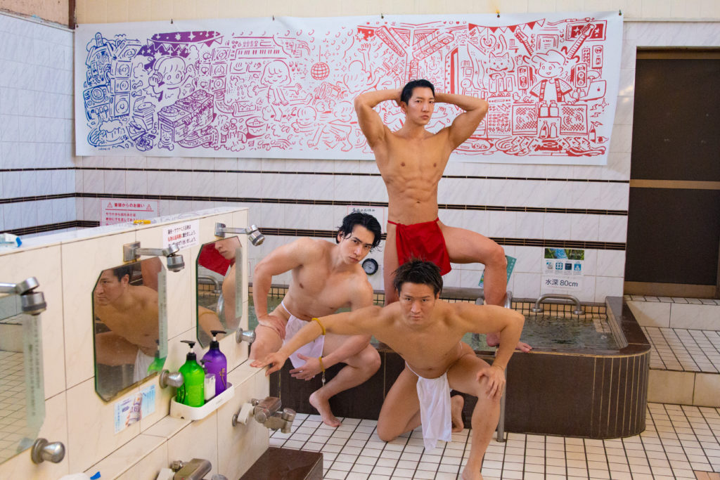 銭湯でキメるマッチョ/reference stock photo muscle public bath@写真　筋肉