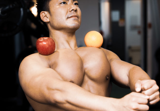 大胸筋とりんごとオレンジ/reference stock photo muscle pecs and fruits@アスリートモデル　マッチョ