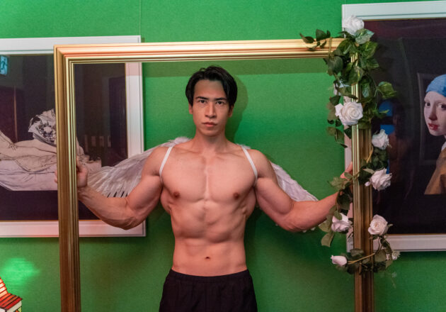 【ハロウィンのマッチョ】reference photo for drawing muscle/halloween macho/額に収まるマッチョ@フリー素材　筋肉