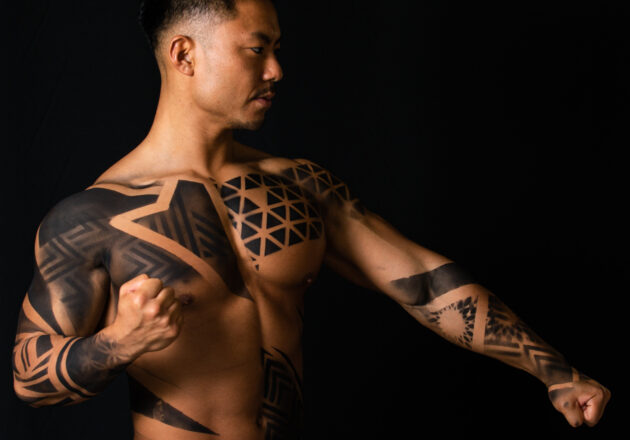 【アートなマッチョ】reference photo for drawing muscle/art of muscle body painting/空手の型をするマッチョ @筋肉　ボディペイント
