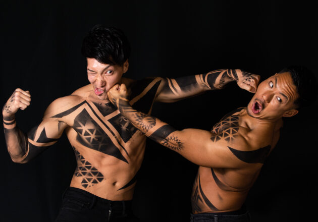 【アートなマッチョ】reference photo for drawing muscle/art of muscle body painting/じゃれ合うマッチョ@モデル　筋肉