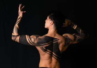 【アートなマッチョ】reference photo for drawing muscle/art of muscle body painting/art in body@モデル　筋肉
