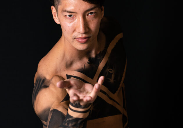 【アートなマッチョ】reference photo for drawing muscle/art of muscle body painting/闇へ誘うとマッチョ@筋肉　アート