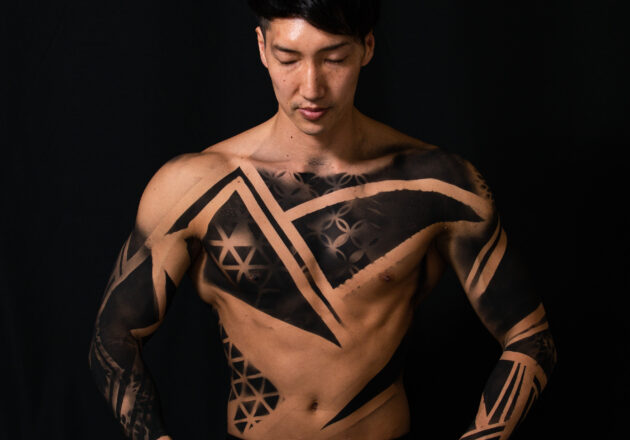 【アートなマッチョ】reference photo for drawing muscle/art of muscle body painting/瞑想のマッチョ@フリー素材　筋肉