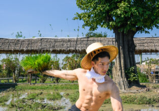 農家のマッチョ in タイ@farmaer muscle stock photos ปลูกข้าว　นักเพาะกาย　จังหวัดสุพรรณบุรี　ชาวนา/タイ　マッチョ　モデル