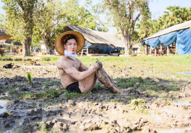 全てを失った捨てマッチョ　box macho@ปลูกข้าว　นักเพาะกาย　จังหวัดสุพรรณบุรี/ストックフォト　タイ スパンブリー県