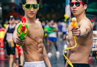 ソンクランフェスティバル水かけ祭りガチ勢のマッチョin bangkok@สงกรานต์　ผู้ชายเซ็กซี่