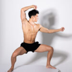 ファイティングポーズのマッチョ(中国拳法）(360度のマッチョ)@ポーズ集　筋肉