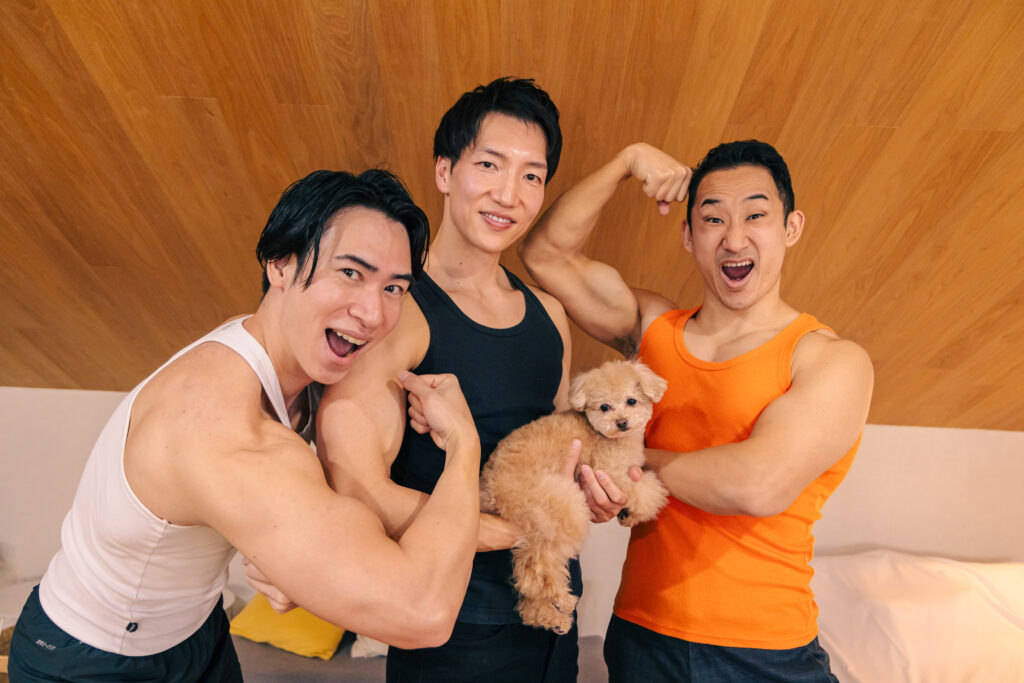 犬とマッチョ@stock photo of dog and muscular men