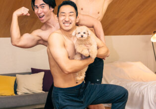 ワンちゃんとマッチョ　フリー素材