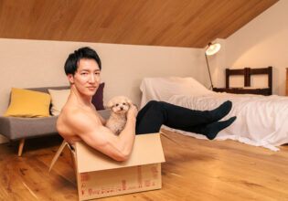 動物とマッチョ@muscular man and animals