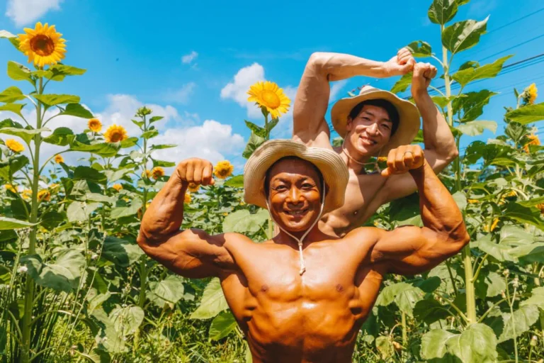 ひまわり畑のマッチョ（元投稿の写真）